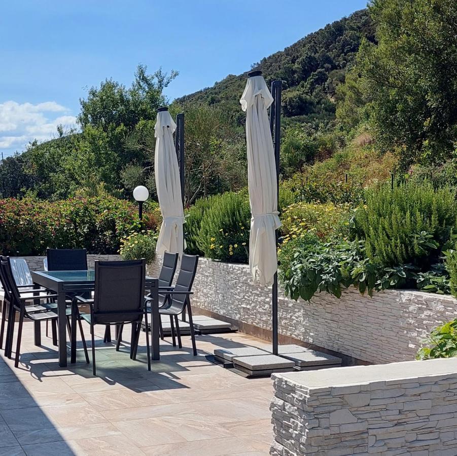 Holiday Apartments Cecilija Supetarska Draga Εξωτερικό φωτογραφία