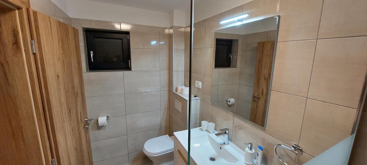 Holiday Apartments Cecilija Supetarska Draga Εξωτερικό φωτογραφία