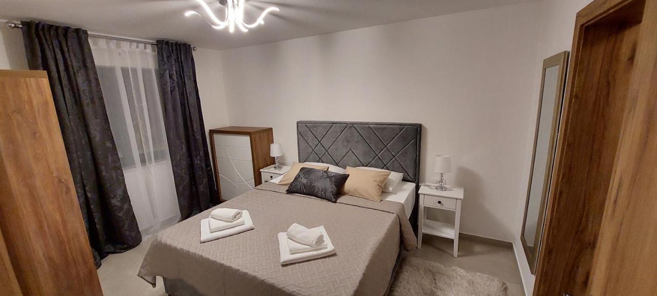 Holiday Apartments Cecilija Supetarska Draga Εξωτερικό φωτογραφία