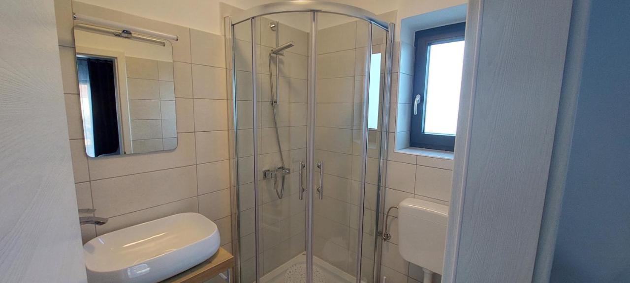 Holiday Apartments Cecilija Supetarska Draga Εξωτερικό φωτογραφία
